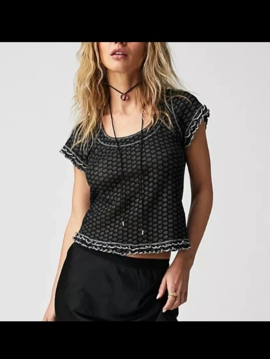 Free People Tops - Free People Garner Tee Black Top Y2K Style Floral Dainty Fairy Goth Short SM